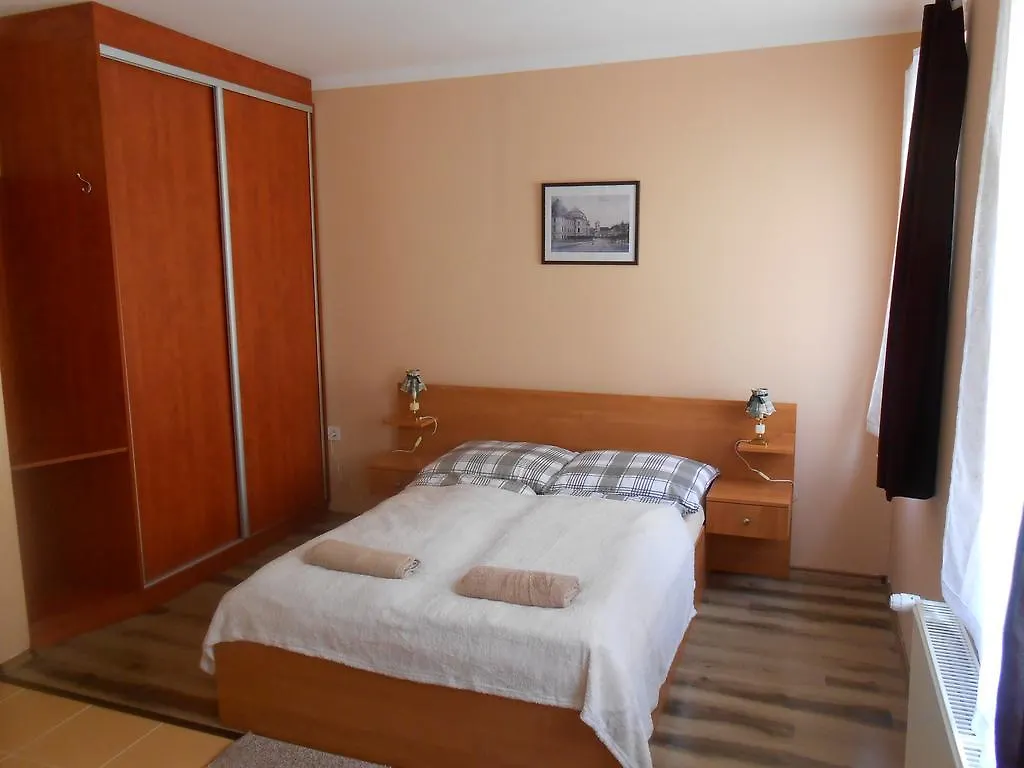 Diofa Vendeghaz Apartment Eger